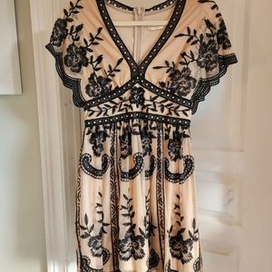 Altar'd State beautiful lace dress size small